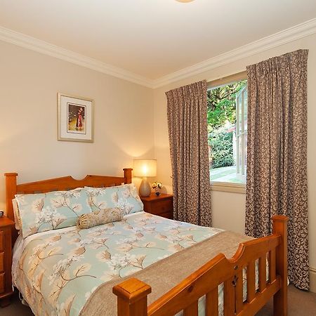Brantwood Cottage Luxury Accommodation Блекхийт Екстериор снимка